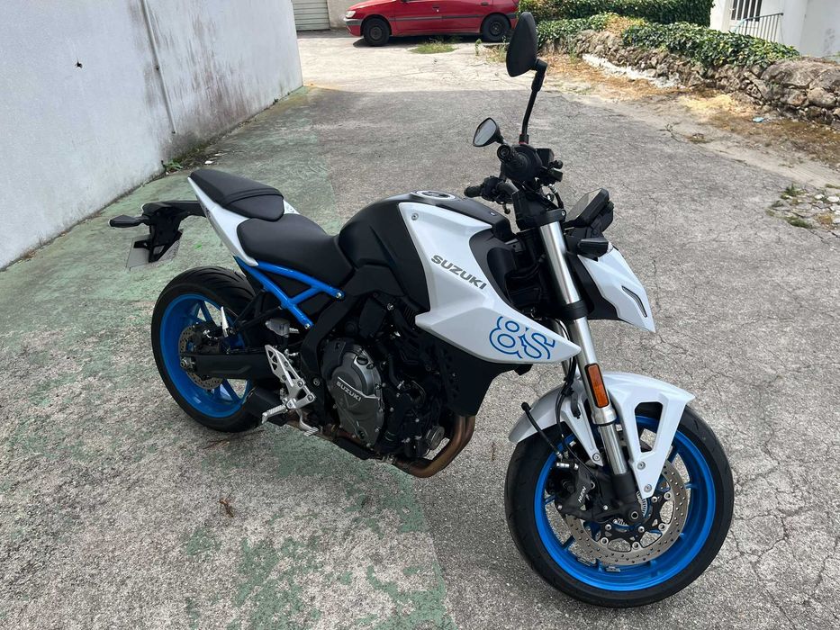 Suzuki GSX-8S (5.080 km) – Como Nova