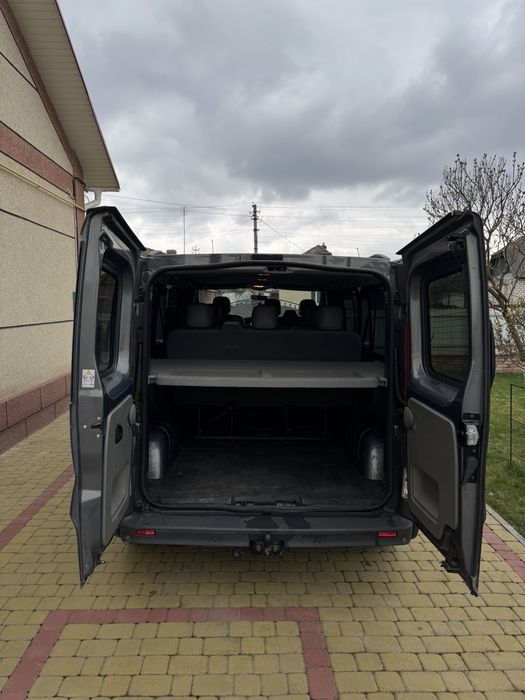 Opel vivaro 2012