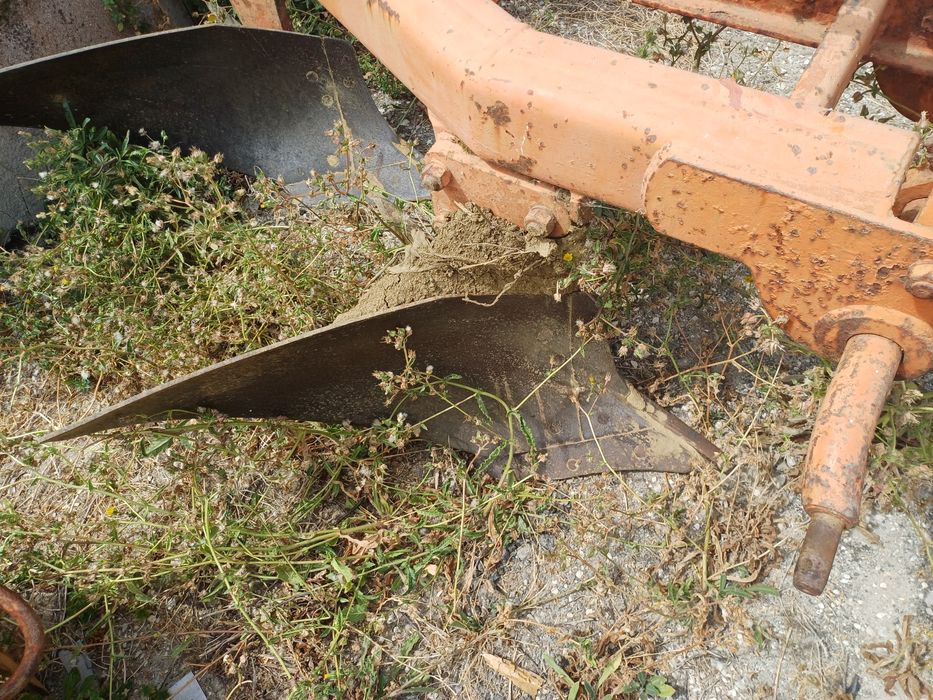 Charrua 13 polegadas galucho de dois ferros.