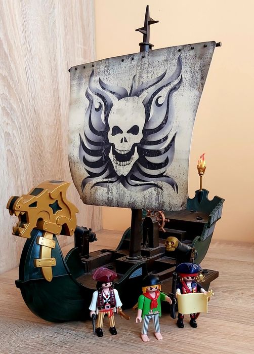 Statek piracki playmobil