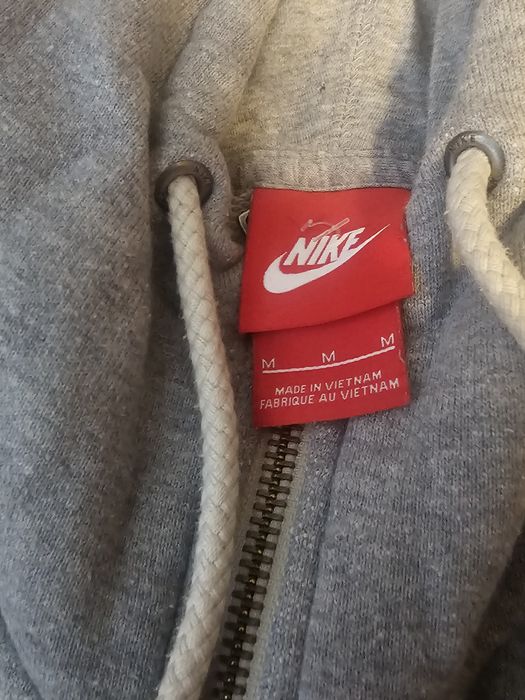 Sprzedam używaną Bluzę  szarą Originalna  Nike