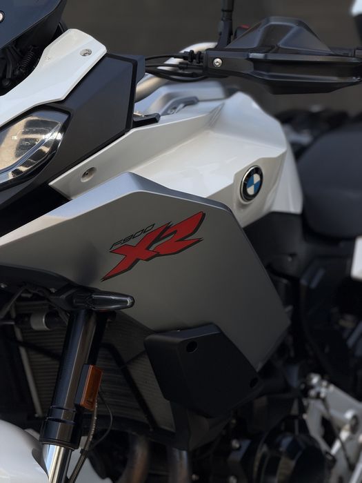 BMW F900XR - 3 Malas! Como Nova!