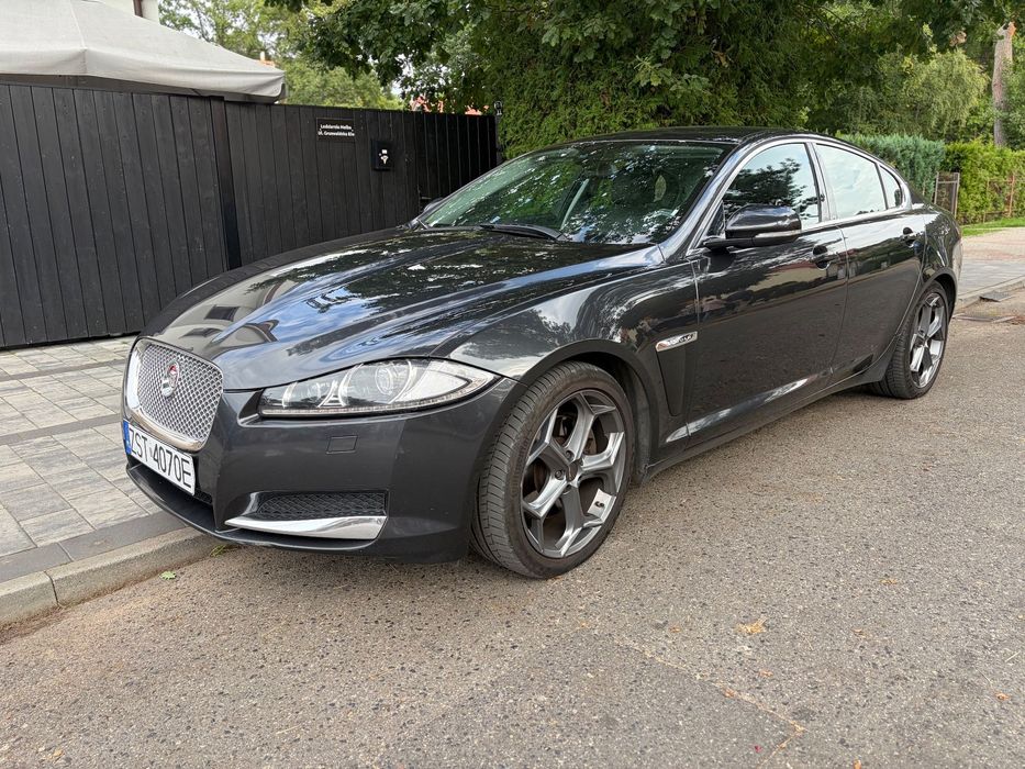 Jaguar XF