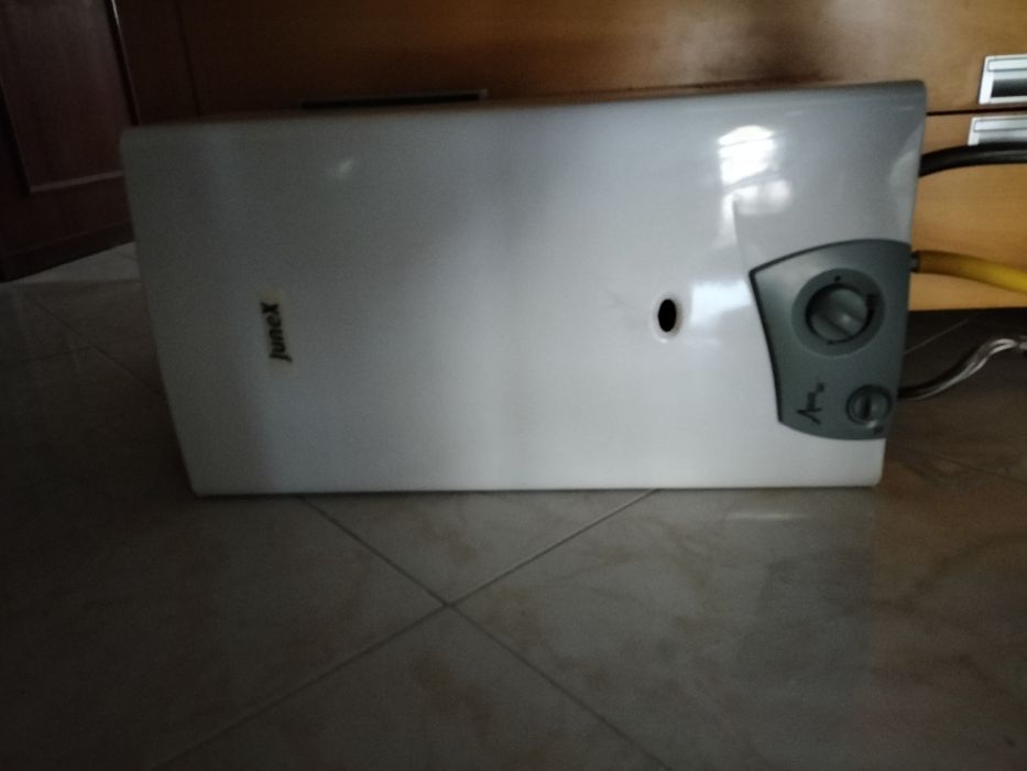 Esquentador junex. Usado em bom estado.