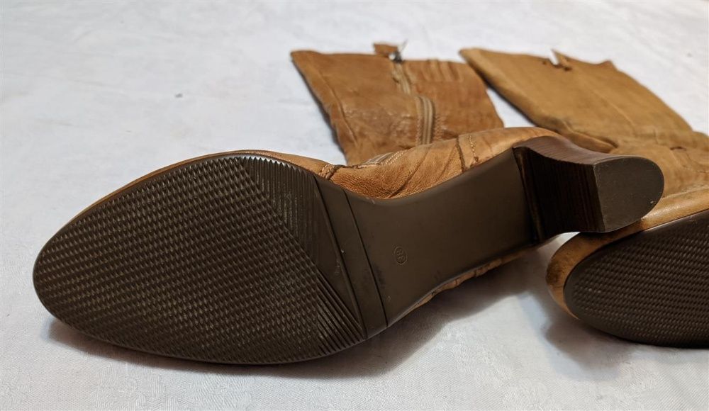 Чоботи шкіряні, 38 р.