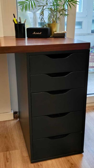 Secretária 155x60 cm com 2 gaveteiras – muito arrumação