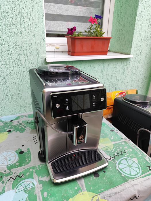 Кофемашина Saeco Xelsis SM7685