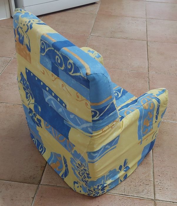 CADEIRÃO EM ESPONJA PARA  BEBÉ,CRIANÇA. Casa,Quarto,Sala,Praia,Campismo,Jardim.