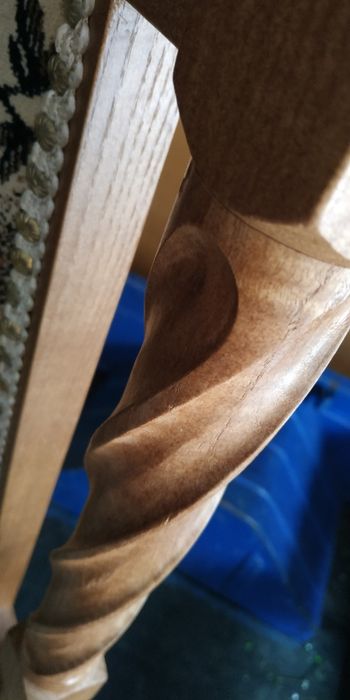 Стулья резные, есть 12 шт