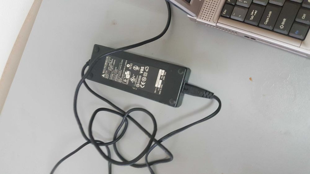 Laptop firmy optimus