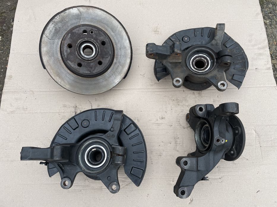 Ступица цапфа передняя на полный привод 4х4 на VITO-VIANO W639