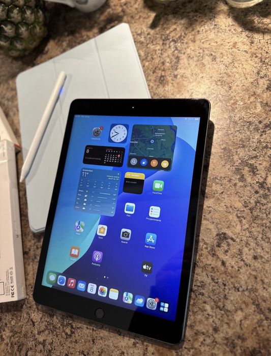 Tablet iPad Apple Retina 10” + NOWY RYSIK 2 GEN - bateria idealna - PROCREATE