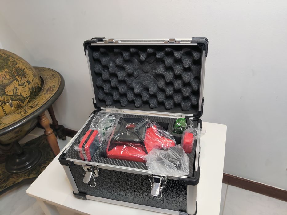 Nível Laser ROTATIVO (linha verde). Alcance 500 m. Com RECEPTOR. NOVO.