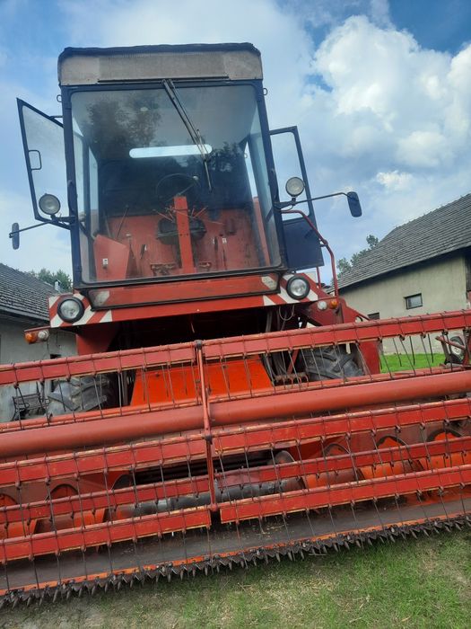 Kombajn Bizon Super Z056