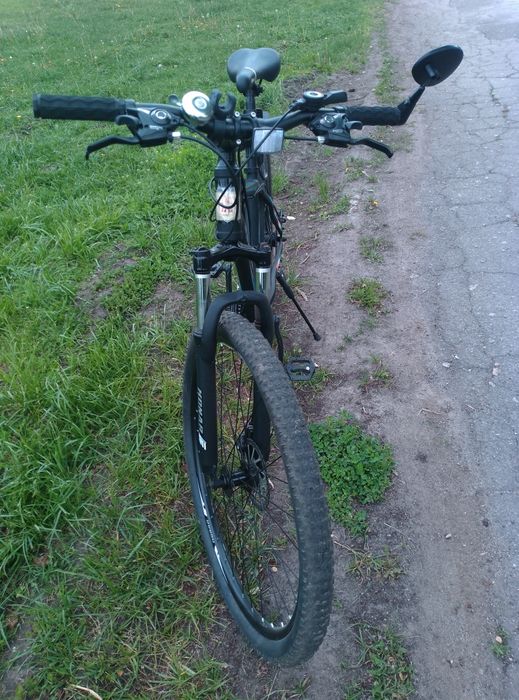 Велосипед б/у в хорошем состоянии,алюминиевая рама ,дис.тор.29.