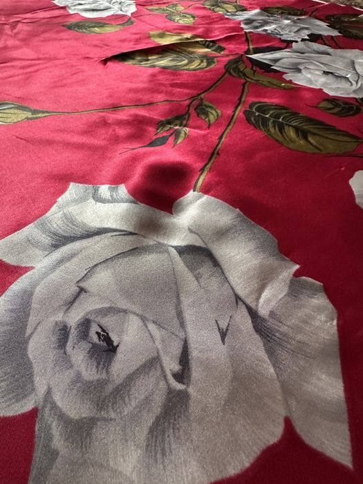 Apaszka gawroszka chusta różowa w szare róże