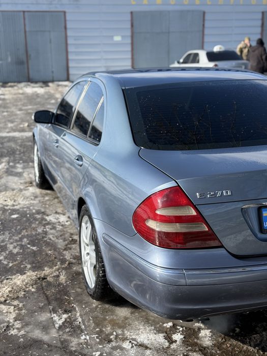 Продаж мерседес w211 2.2