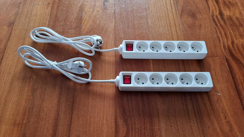 Nowy przedłużacz 5 gniazd (wtyków) z włącznikiem kabel 1,5 m 3680W