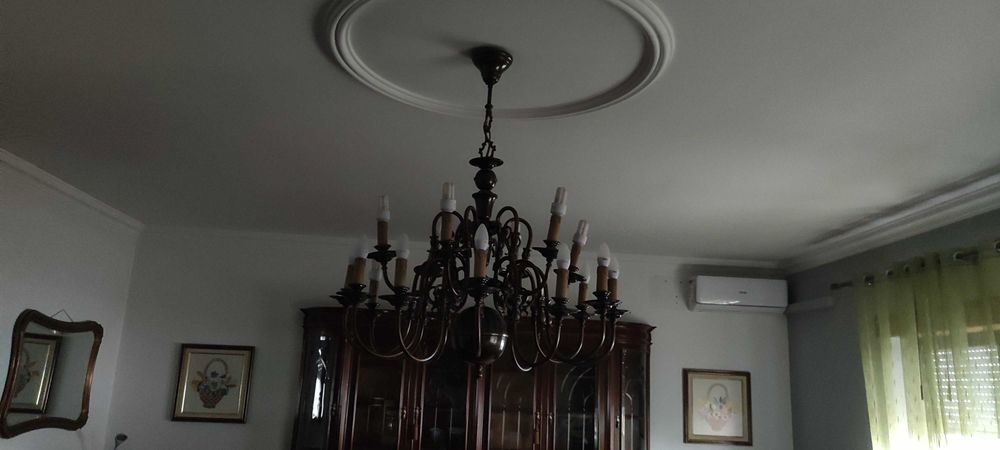 Candeeiro em latão com 18 lâmpadas estilo antigo