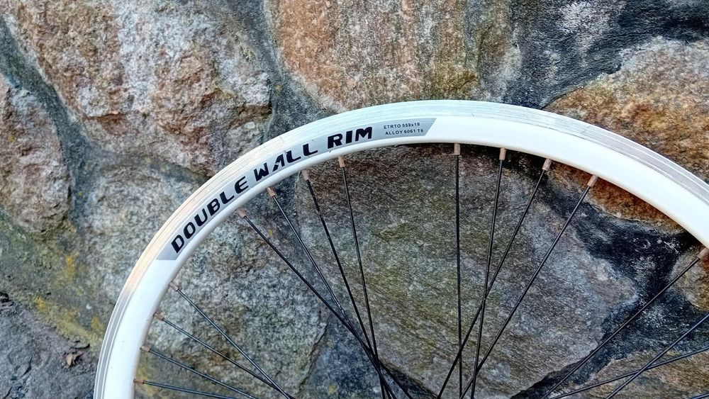 Koło i obręcz  26 cali.