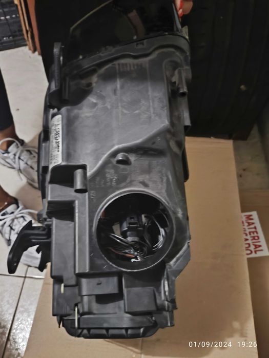 Ótica xenon esquerda Audi A5 8T0