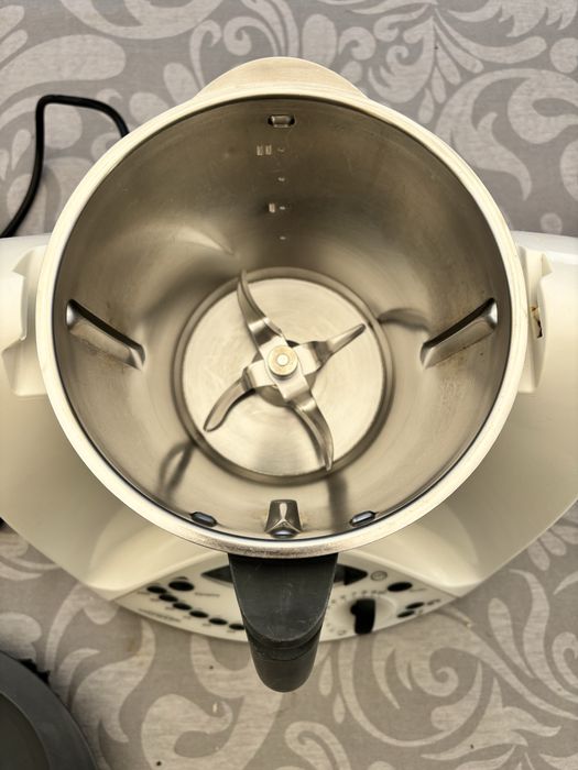 Bimby Vorwerk TM31 – Muito bom estado, lâmina e tampas novas, completa + saco transporte