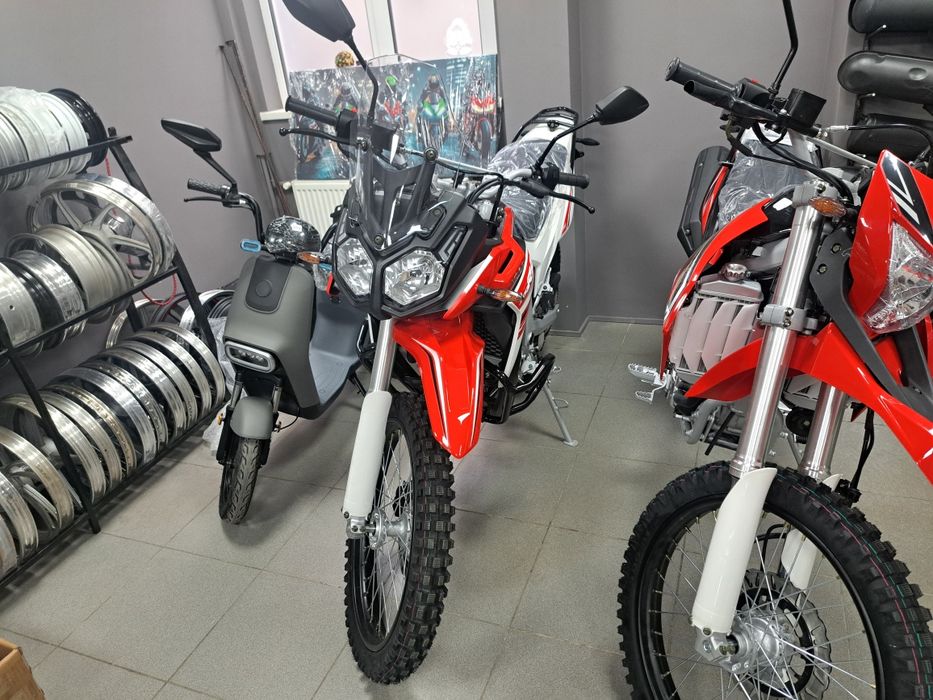 Мотоцикл Loncin cr 4