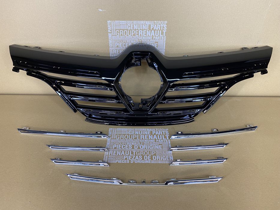 Решітка радіатора Megane 4 (Меган 4)