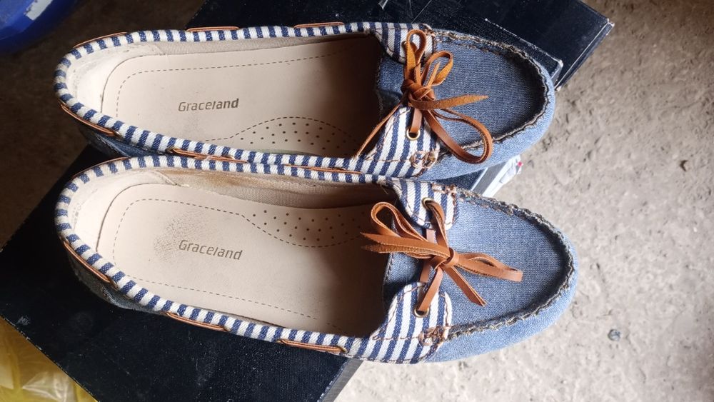 Макасіни жіночі у відмінному стані