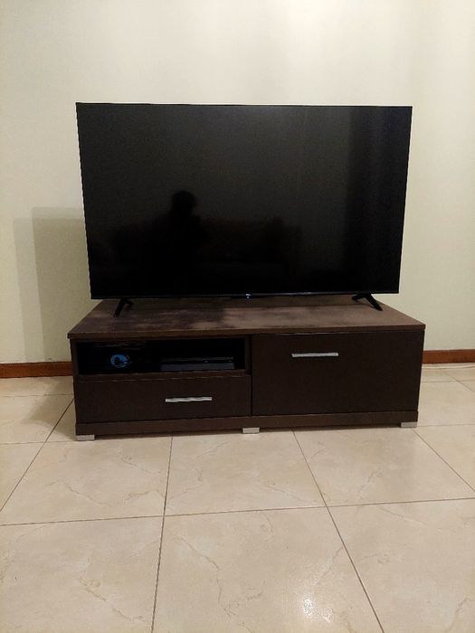 Armário para televisão madeira boa em bom estado pesado.