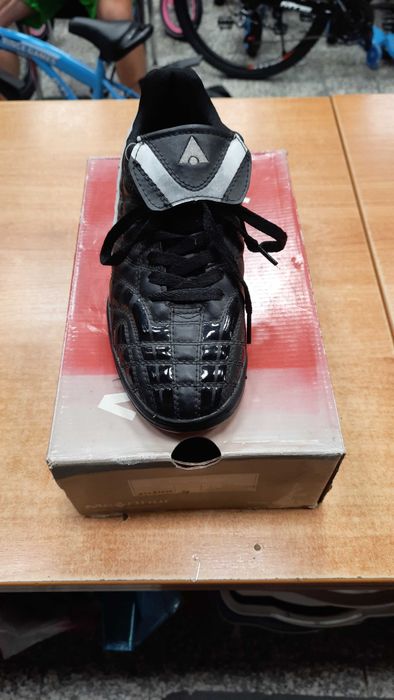 Buty halowe McArthur ( rozmiar 38 )