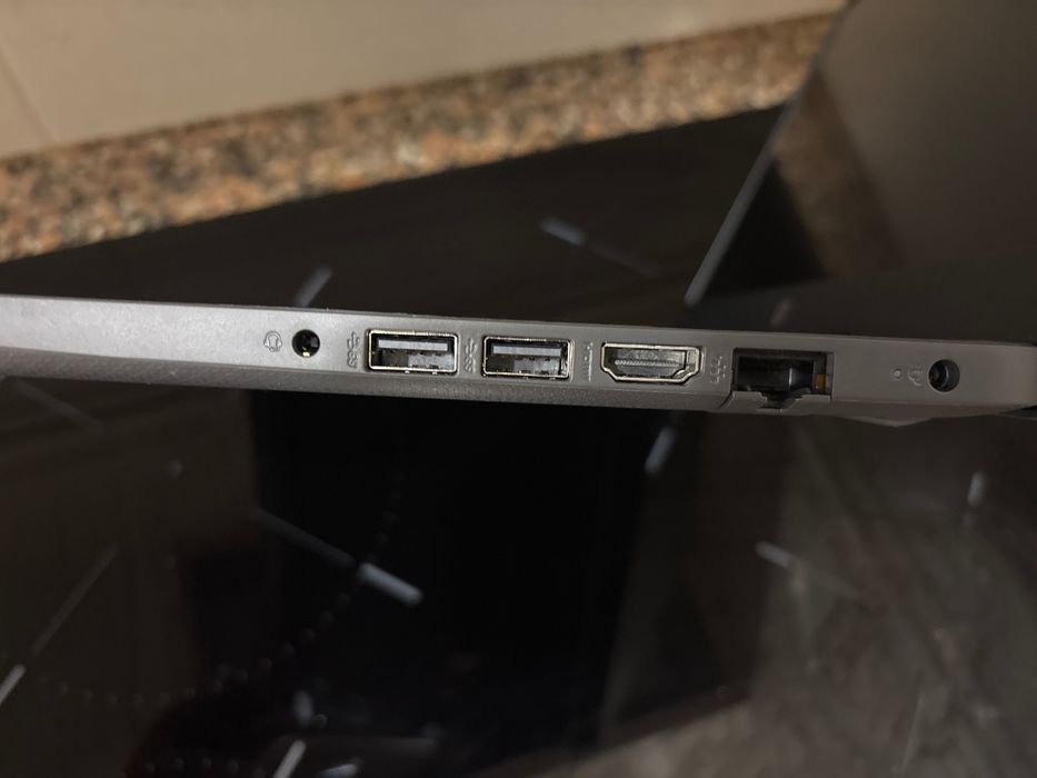 Portátil HP 240 G8 RAM: 8 GB
