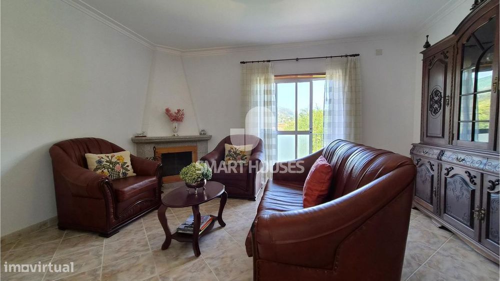 Moradia T3 Pomares c/ grande terreno