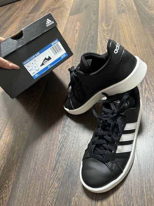 Кросівки Adidas оригінал