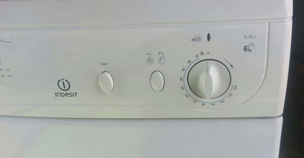 Máquina de secar roupa Indesit