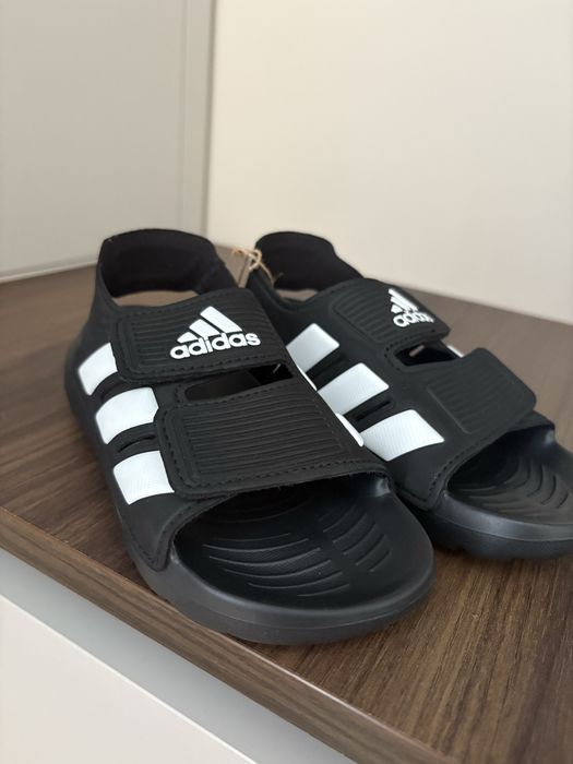 Босоніжки adidas 29 р