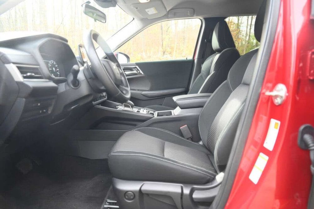 Mitsubishi Outlander PHEV SEL      2023