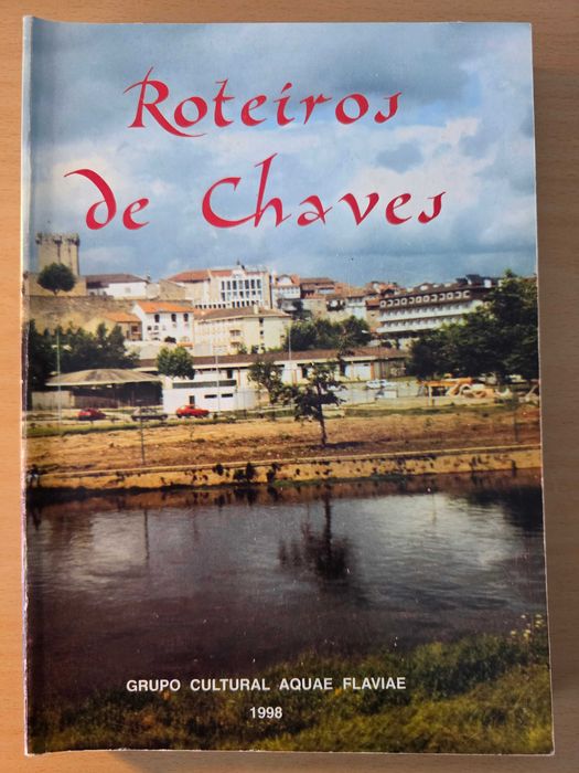 Livro "Roteiros de Chaves"