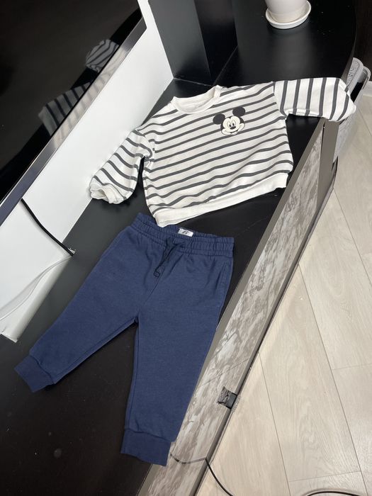 Костюм Nice, кофта Puma, джинси Next, Zara, F&F, H&M, Primark