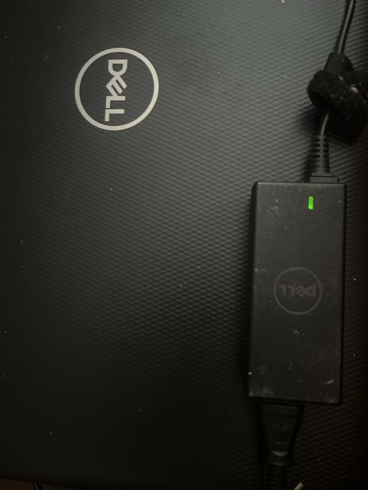 Продається зарядний пристрій на нотбук