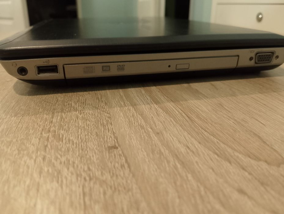 Laptop Dell 8gb ram 256gb SSD