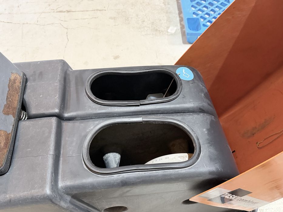 Máquina profissional limpeza de chão TASKI Combimat 1000 E
