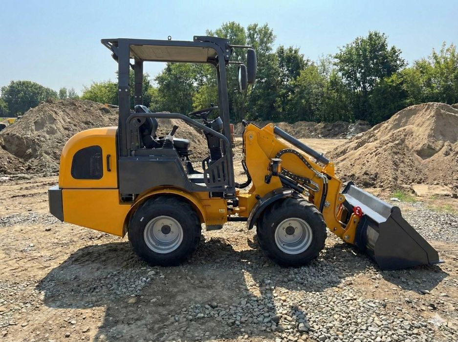 ŁADOWARKA TELESKOPOWA  1100kg Kubota 25KM NOWA 2026 zestaw narzędzi