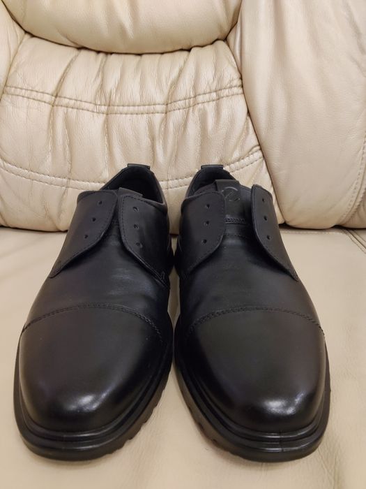Чоловічі туфлі Ecco 43 р. 2300 грн. нові