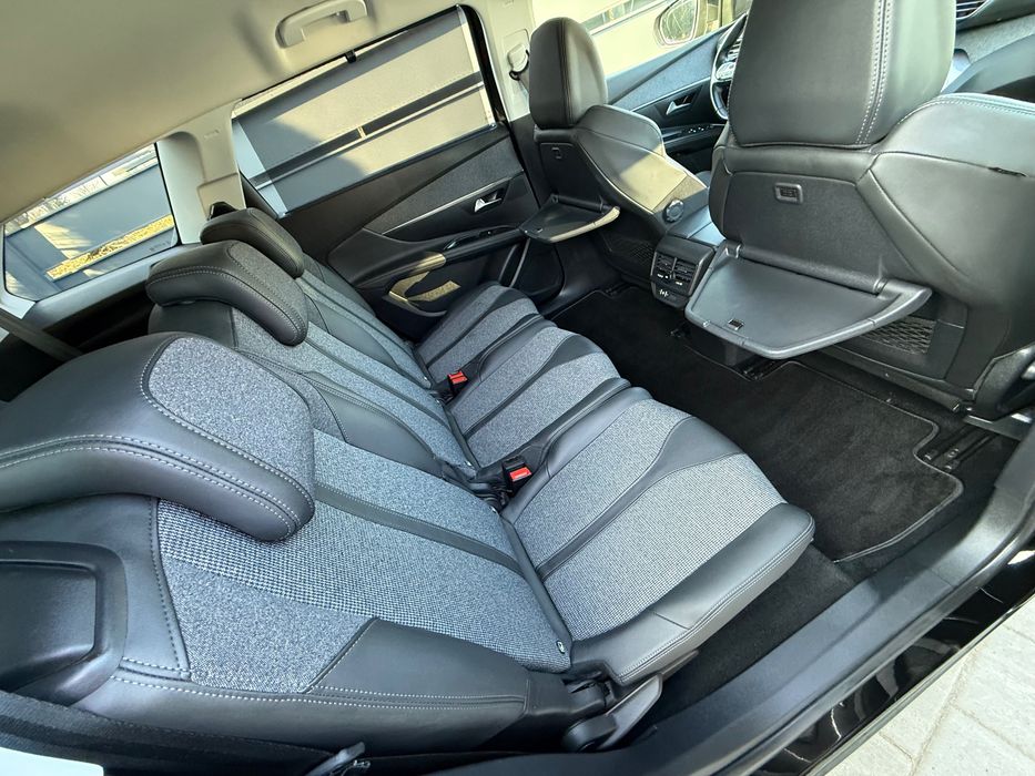 PEUGEOT 5008 1.5 hdi AUTOMAT 7 osób 2020 mały przebieg Okazja Cenowa !