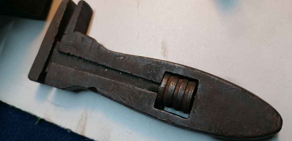 Diversas ferramentas antigas