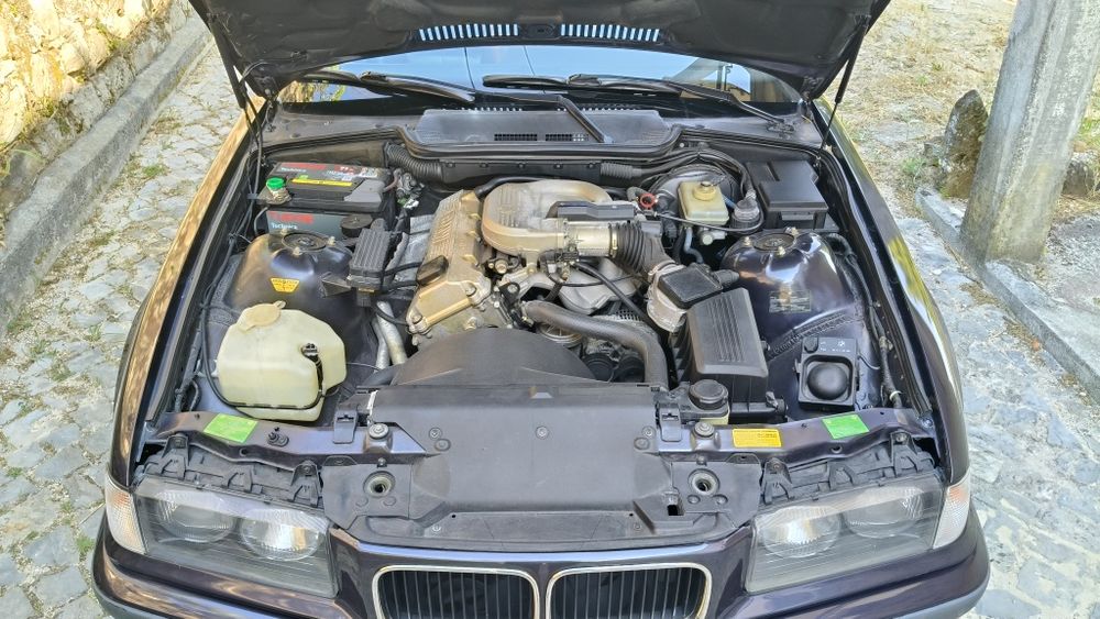 BMW E36 1.6i coupé