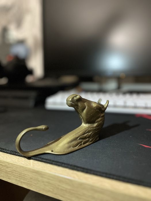 Antyczny wieszak w kształcie głowy konia, wykonany z mosiądzu!