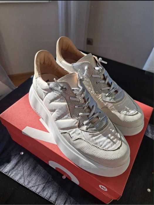 Buty WONDERS damskie