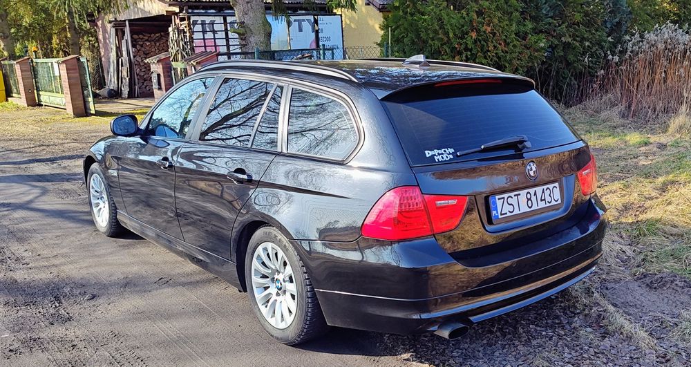 BMW E91, 2011 lift. 2l, diesel, manual